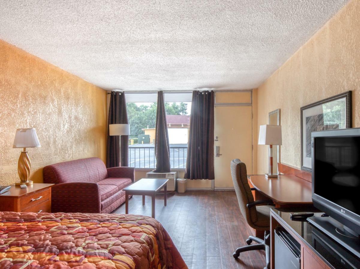 Budgetel Inn & Suites Forest Park Esterno foto